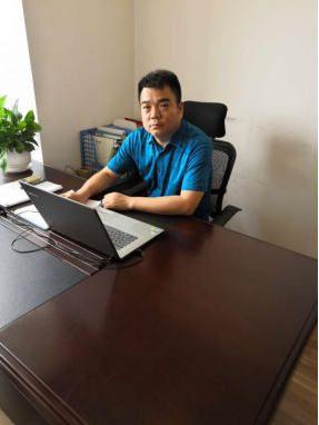 房地产96级校友李忠利